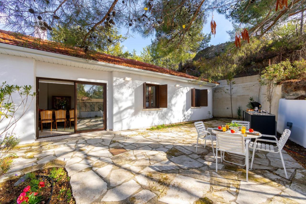 Villa Forty Pine Trees *